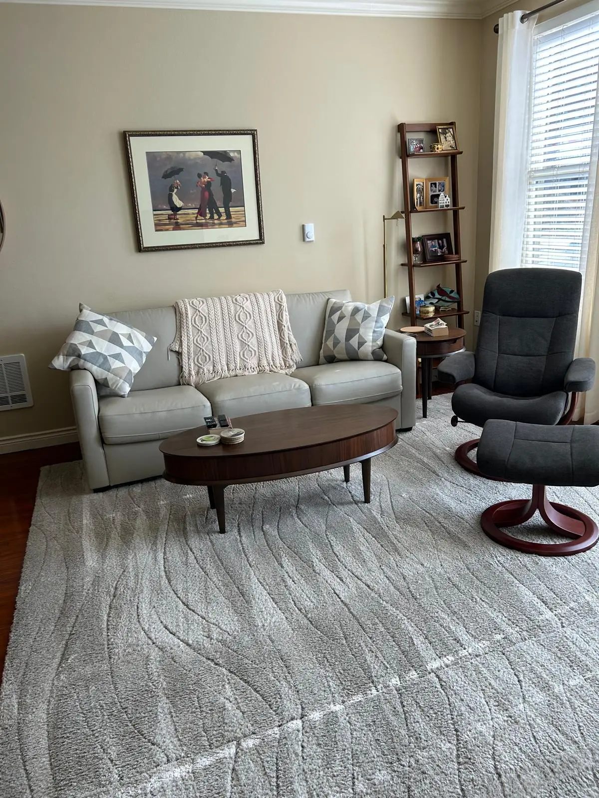 Living room, finished